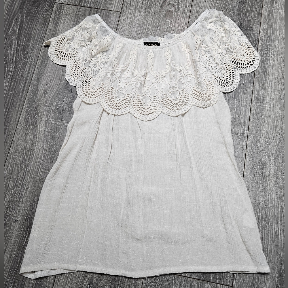 Cal Style boho lightweight gauze floral lace trimmed off shoulder top small